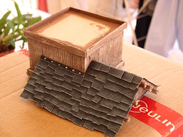 fabriquer une toiture pour maison mdievale modulable. JEux de figurines warhammer confrontation